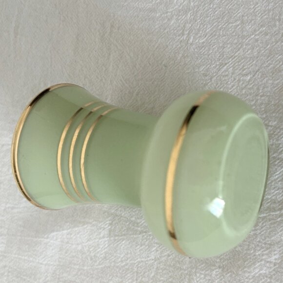 VINTAGE Small Mint Green Bud Vase Glass - Picture 9 of 11